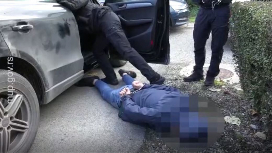 DOLIJAO PAKLENI DVOJAC IZ KRUŠEVCA Pljačkali prodavnice i otimali ženama torbe na ulici!