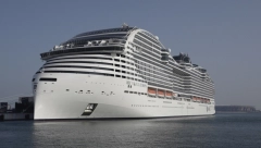 Putnik sa kruzera spasen posle 15 sati provedenih u moru