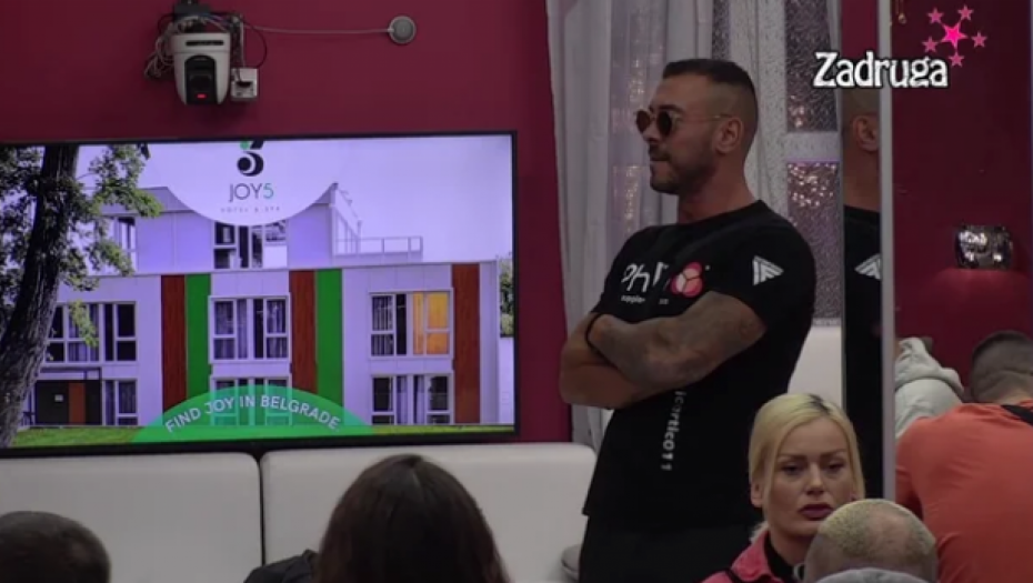 DOVEŠĆU JA NJEMU PRAVE KRIMILANCE Uroš Ćertić se ne smiruje nakon sukoba sa Zvezdanom: Ležao je za ubistvo, drogu i pljačke!