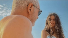 GLUMAC OŽENIO 32 GODINE MLAĐU KOLEGINICU Javnost ne može da veruje: Kao unuka mu je!