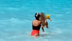 NE ODVAJA SE OD NJEGA Ceca na Maldivima uči malog Željka da pliva (FOTO)