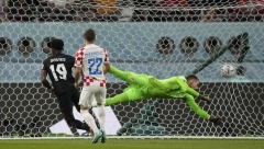 HLADAN TUŠ ZA "VATRENE" Pogledajte kako su Kanađani šokirali Hrvate u drugom minutu utakmice (VIDEO)