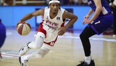 "PANTERI" SILNI PROTIV HRVATA Cibona razbijena u Železniku, Frejzer se igrao