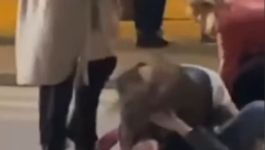 TUČA DEVOJAKA NA ULICI Snimak iz Vranja koji je sve šokirao (VIDEO)