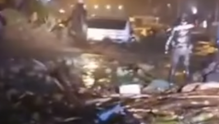 DRAMA U SLOVENIJI Autobus sa turistima zarobljen, klizišre odseklo put