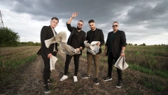 ONE SU LUMPOVALE UZ NJIHOVE HITOVE Collapse bend odbojkašice obasipao poklonama i cvećem (FOTO/VIDEO)