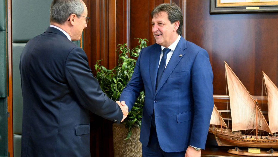 GAŠIĆ SA AMBASADOROM ŠVAJCARSKE Dobra policijska saradnja između dve zemlje (FOTO)