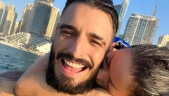 UŽIVAJU U DUBAIJU Darko Lazić otputovao sa devojkom, par objavio vrelu fotku sa plaže (FOTO)