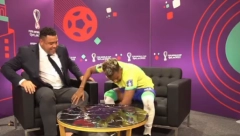 SVET FUDBALA PRIČA O OVOME Mladi Brazilac pokušao da ukrade magiju velikom Ronaldu (VIDEO)