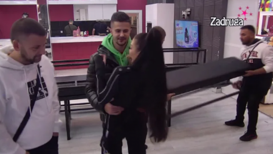 DA LI JE MOGUĆE? Bilal zabranio Maji da se smeje na Careve fore