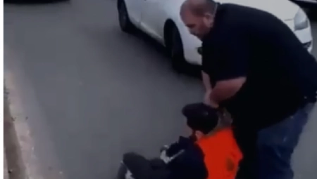 Ovako građani u Evropi reaguju kad im bahati pojedinci uskraćuju prava i kad im blokiraju saobraćaj! (VIDEO)