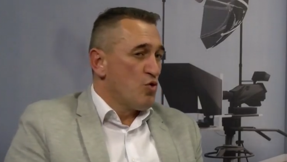 OD ZLA OCA I JOŠ GORE MAJKE Danijela Vujičić razmontirala Kurtijevu pudlicu: Izabrao je ovo đubre za svoju marionetu!