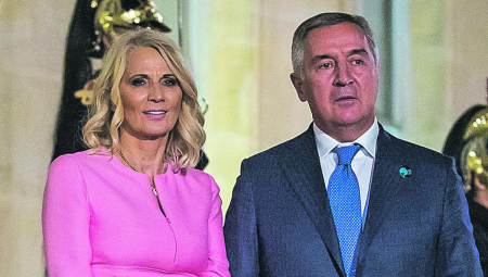 SKUP STAJLING PRVE DAME Milu će Lidijin prsluk doći glave