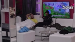 TI HOĆEŠ PROBLEM, TEBE TO RADI Zola pokušao da se otarasi Anite, ona ne odustaje