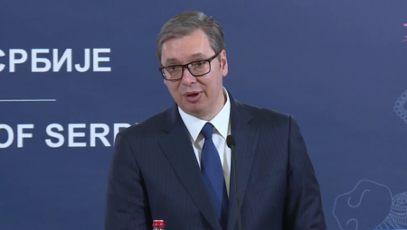 OGLASIO SE PREDSEDNIK POVODOM FINALA MUNDIJALA Vučić objavio fotografiju fudbalskog asa uz poruku: Čestitam prijatelji! (FOTO)