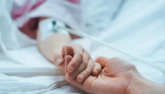 DEČAK (4) IZ VLADIČINOG HANA PREMINUO NAKON ŠTO JE PROGUTAO ŽIR: Evo kako da reagujete ako dođe do gušenja stranim telom