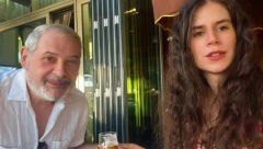 GLUMAC (62) OŽENIO 32 GODINE MLAĐU STUDENTKINJU Upoznali se na fakultetu: Zamolio sam je da se čujemo