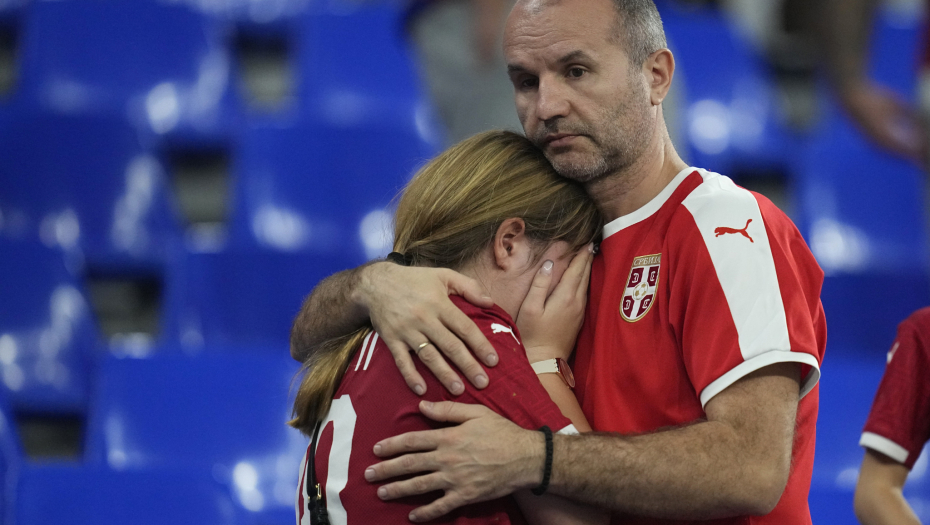 NAVIJAČI POSLE MEČA BESNI: IMAMO SNAGE ZA 40 MINUTA - "Savremeni fudbal ide dalje, a mi odosmo na splavove" (VIDEO)