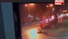 UZNEMIRUJUĆI VIDEO KRVAVOG POHODA U BANJALUCI Napadač bez milosti ubija mladića dok leži na zemlji