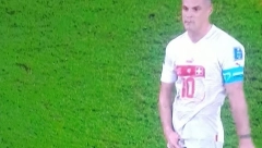SRAMNE UVREDE NAJVEĆEG PROVOKATORA Granit Džaka psovao naše reprezentativce: Je*em vam majku u pi*ku (VIDEO)