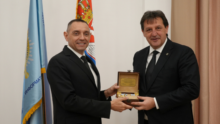 SVEČANA PRIMOPREDAJA Vulin preuzeo dužnost direktora BIA