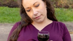 EMOTIVNA ISPOVEST MAME NATALIJE "U trudnoći sam pila vino, nikada neću saznati da li je to izazvalo zdravstvene probleme mog sina"