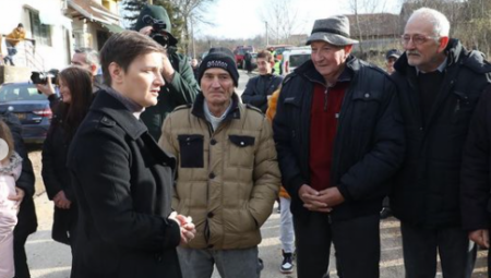 PREMIJERKA U POSETI TOPOLSKOM SELU ZAGORICA Ana Brnabić na otvaranju početka radova uvođenja interneta u ruralnim sredinama