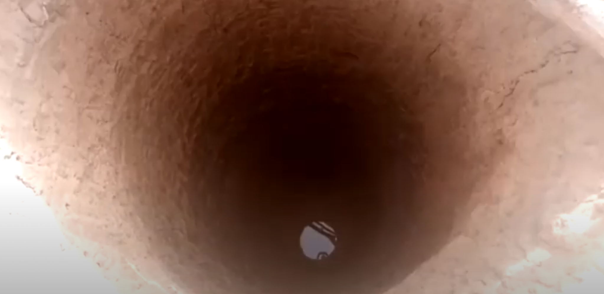 UŽAS KOD VALJEVA Vatrogasci u Brankovini izvukli iz bunara beživotno telo muškarca