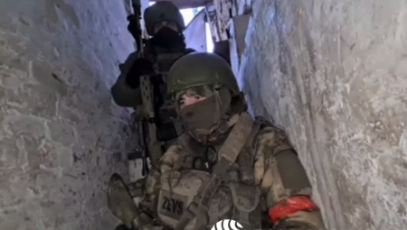 "NOGA MU JE BILA OTKINUTA... NASTAVIO JE DA HODA" Ruski obaveštajac otkriva odakle ogromna snaga ukrajinskim vojnicima (VIDEO)