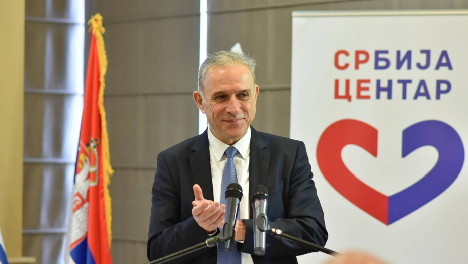 SMEHOTRESNO Izborna skupština pokreta SRCE zaličila na snimanje humorističke serije: Ponoševa ekipa kao iz Montija Pajtona