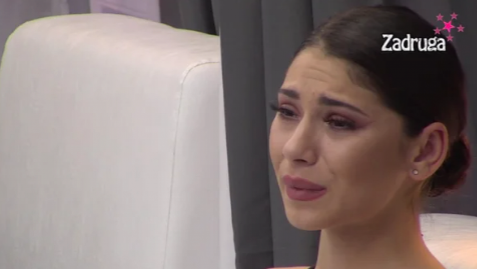 NE MOŽE DA DOĐE SEBI, POTPUNO SKRHANA! Šok obraćanje majke Milice Veselinović nakon njenog se*sa sa Filipom!