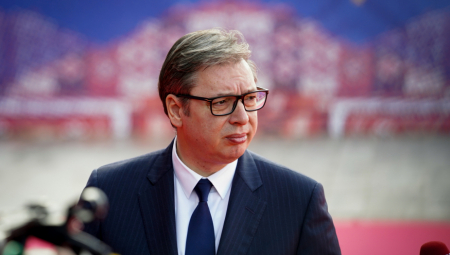 "UVEK JE BOLJE BITI ZA STOLOM" Vučić se obratio po dolasku u Tiranu (VIDEO)