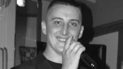 TRAGIČNO STRADALI PEVAČ OSTAVIO IZA SEBE I DVOGODIŠNJU ĆERKICU Majka neutešna, otac nem od bola...