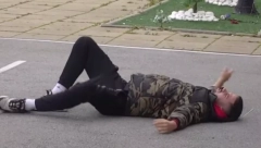 GLEDAOCI NE MOGU DA VERUJU! Šta se dešava sa Bilalom Brajlovićem, prizor ostavio sve u neverici?! (FOTO)