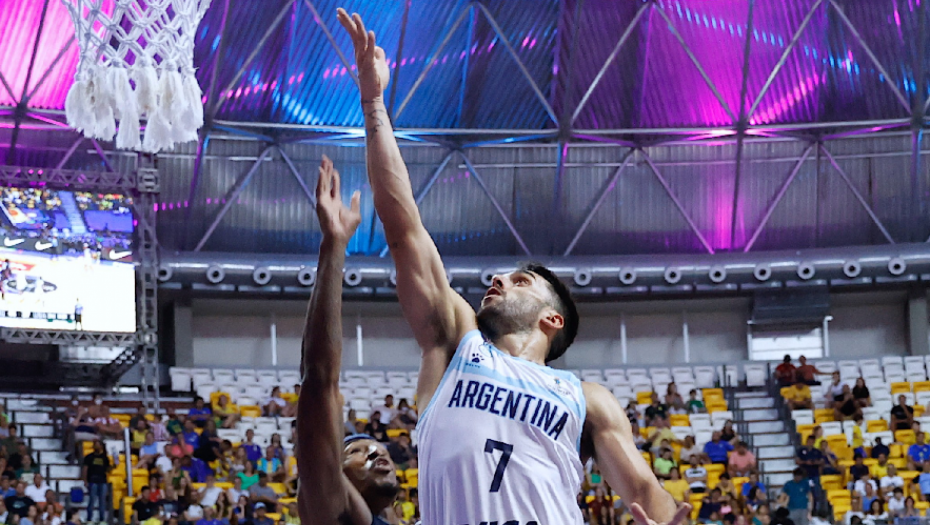 UDARIO BRAT NA BRATA Olimpijakos ruši posao Zvezdi oko Kampaca