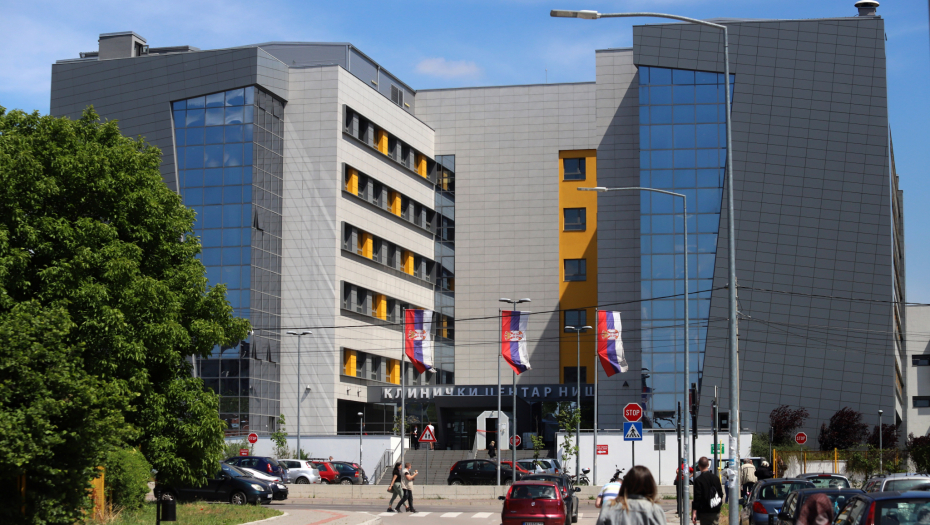 UMRO PEŠAK KOG JE POKOSIO BMW U NIŠU Podlegao povredama, reanimacija nije bila uspešna