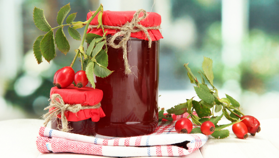 IGOR POČEO OD NJIVE I MOTIKE, SAD PLAĆA RADNIKE: Ovu biljku je pretvorio u ozbiljan biznis!