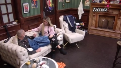 ŠTA DEVOJKA OD 20 GODINA TRAŽI SA ČOVEKOM OD 60 Zadrugari ušli u suštinu odnosa Aleksandre Nikolić i Lepog Miće, jedna stvar im nije jasna