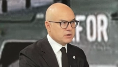 MINISTAR ODBRANE UPOZORIO: Ako Kurti krene na barikade, to je put u lošem pravcu