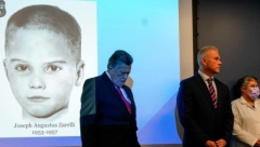 NAJSTARIJE NERAZJAŠNJENO UBISTVO U FILADELFIJI REŠENO POSLE 65 GODINA Misterija dečaka koji je pronađen ubijen i strpan u kutiju!
