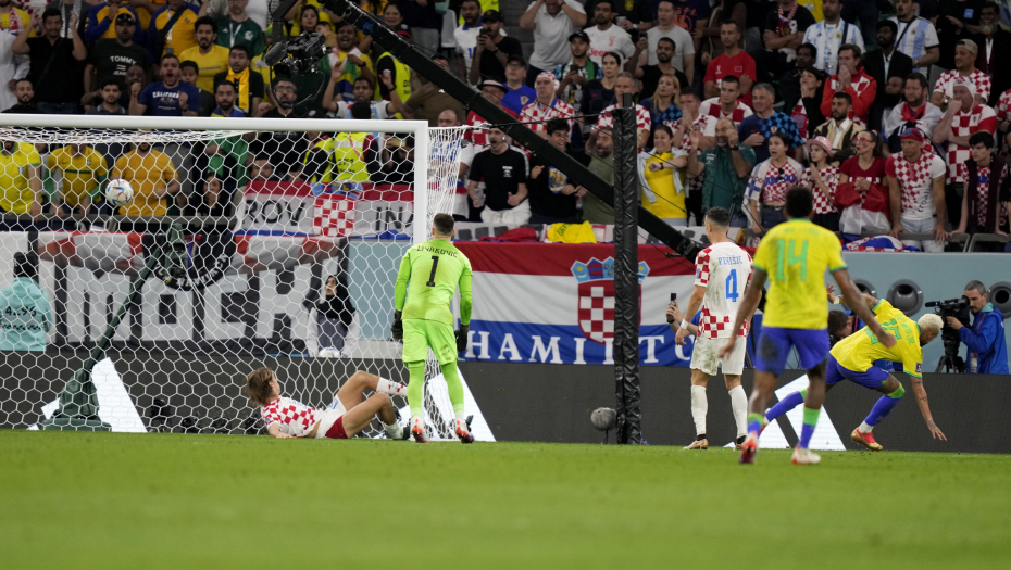 KAKAV UDARAC ZA BRAZILCE "Karioke" bile jednom nogom u polufinalu, Hrvatska u finišu drugog produžetka izjednačila (VIDEO)