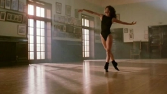 SVI SU PRIČALI O OVOJ VRELOJ SCENI Ovako danas izgleda zvezda kultnog filma "Flešdens" (FOTO)