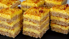 BOGATA STARINSKA POSLASTICA Ruska torta sa orasima, užitak slađi od snova