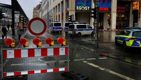 KRAJ TALAČKE DRAME U DREZDENU 40-godišnjak u stanu ubio majku, pucao u radio stanici, pa u apoteci držao majku i dete kao taoce!