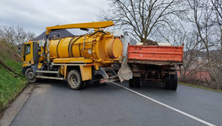 BLOKIRAN SEVER KOSOVA Preko Jarinja i Brnjaka ni peške ni vozilom!