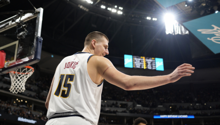 DŽOKER SE NE ŠALI Jokić i Denver razbili Portland, Srbin na korak od novog tripl-dabla