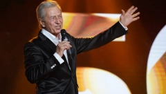 BLJEŠTI ŠTARK ARENA, MIROSLAV ILIĆ PONOVO DOKAZAO ZAŠTO JE KRALJ NARODNE MUZIKE: Evo ko je od javnih ličnosti došao, najvoljeniji uživaju u koncertu! (FOTO/VIDEO)