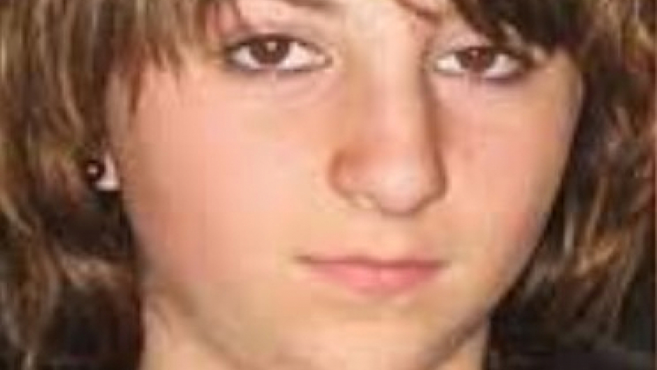 NI MAJKA JE NE BI PREPOZNALA Vređali  su je da je  "smeće", zbog čega je napustila školu, a sad izgleda kao milion dolara