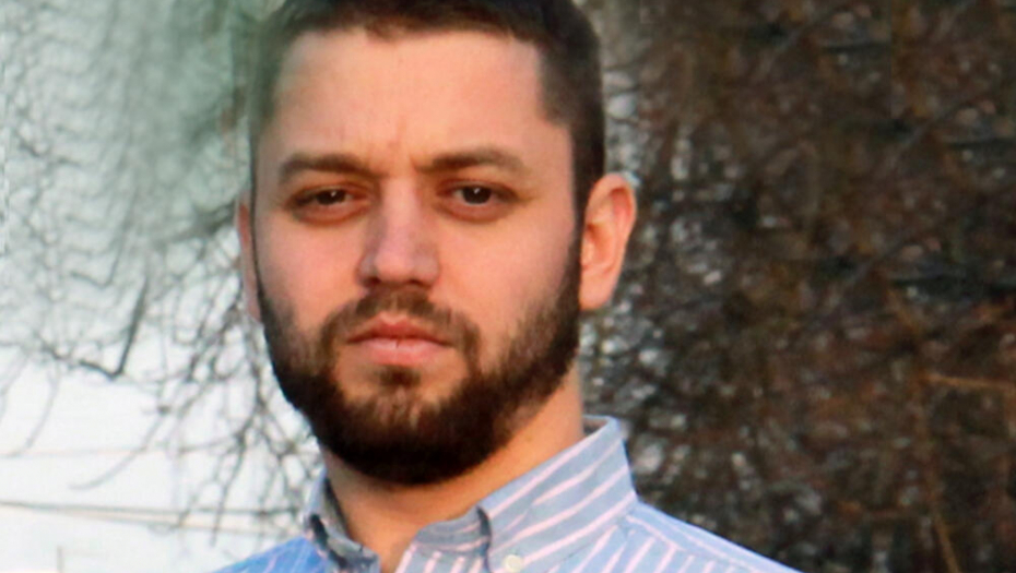 LAZARU JE MAJKA DALA BUBREG, ALI UBRZO JE I NJEN ORGAN PRESTAO DA RADI Mladić može da se izleči, pomozimo mu DA ŽIVI!