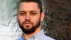 LAZARU JE MAJKA DALA BUBREG, ALI UBRZO JE I NJEN ORGAN PRESTAO DA RADI Mladić može da se izleči, pomozimo mu DA ŽIVI!